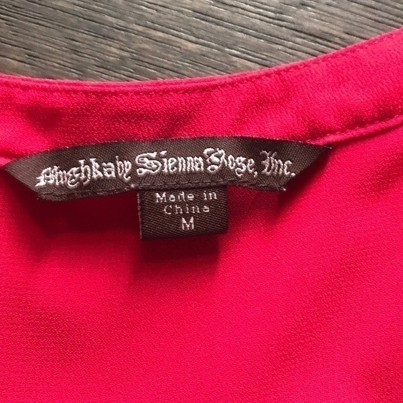 🔥Semi-Sheer Deep Pink Blouse - Picture 4 of 5